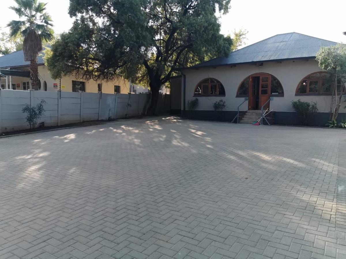 Guest Suites On Connor Bloemfontein Exterior photo