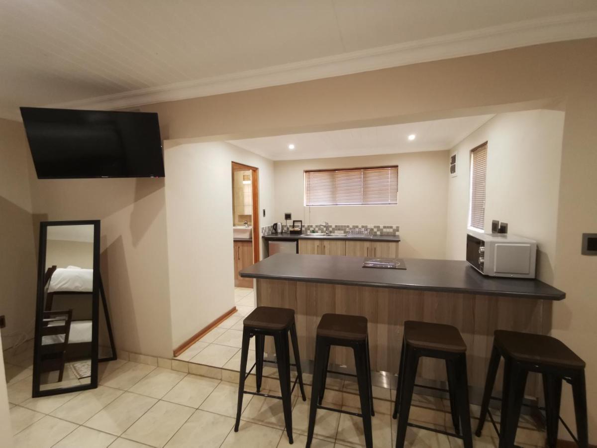 Guest Suites On Connor Bloemfontein Exterior photo